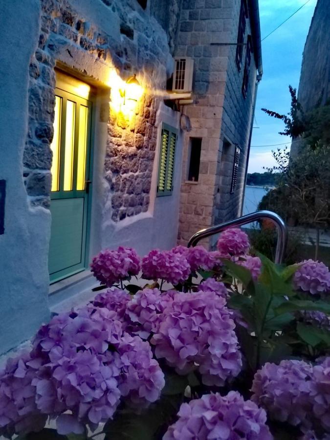 Apartamento Rabski Dvor Rab Town Exterior foto